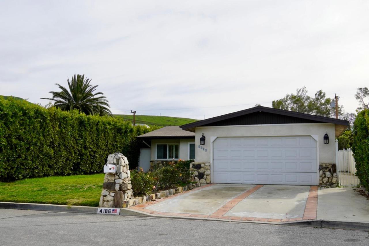 Cozy Family Hideaway, Sleeps 8, 4 Tv'S Yard, Shops Βίλα Simi Valley Εξωτερικό φωτογραφία