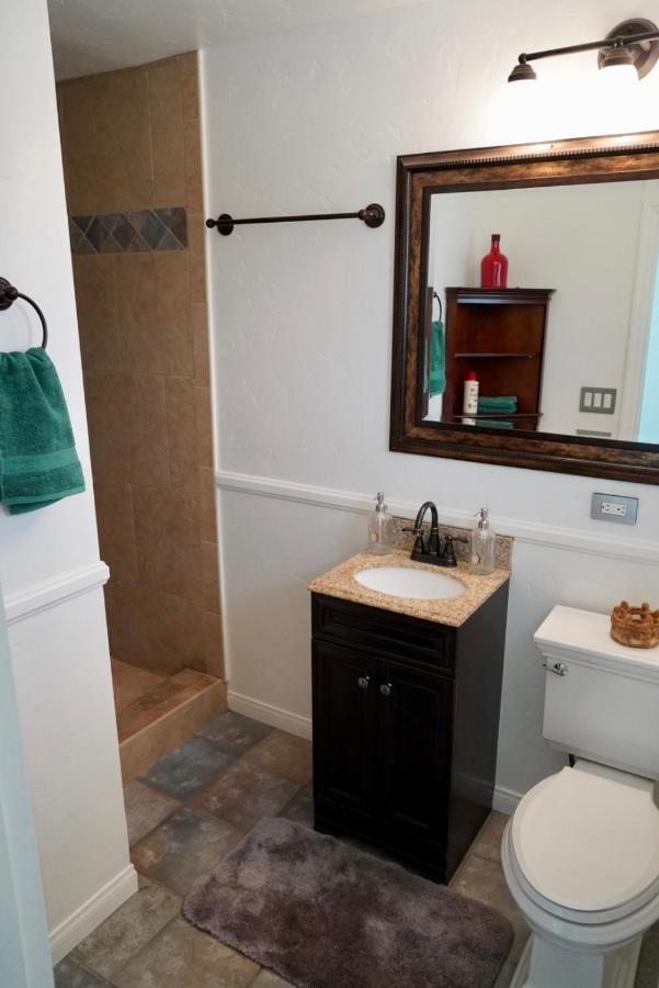 Cozy Family Hideaway, Sleeps 8, 4 Tv'S Yard, Shops Βίλα Simi Valley Εξωτερικό φωτογραφία