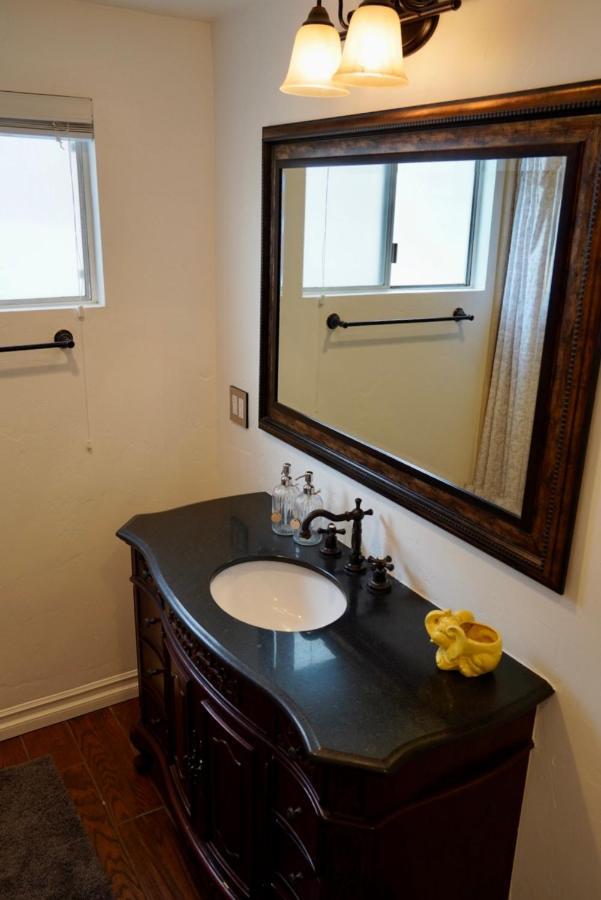 Cozy Family Hideaway, Sleeps 8, 4 Tv'S Yard, Shops Βίλα Simi Valley Εξωτερικό φωτογραφία
