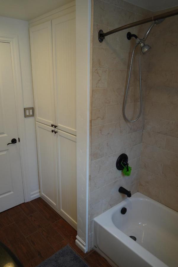 Cozy Family Hideaway, Sleeps 8, 4 Tv'S Yard, Shops Βίλα Simi Valley Εξωτερικό φωτογραφία